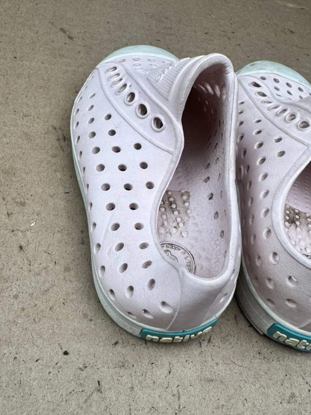 Kid's Native Pink Jefferson Slip-On Water Shoes Size C8 need cleaning
